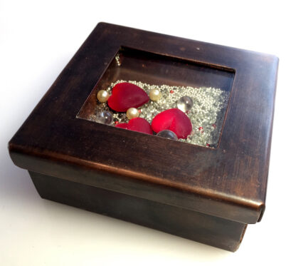 Red Hearts Toy Box - Image 2