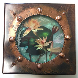 Lotus Round Window Box